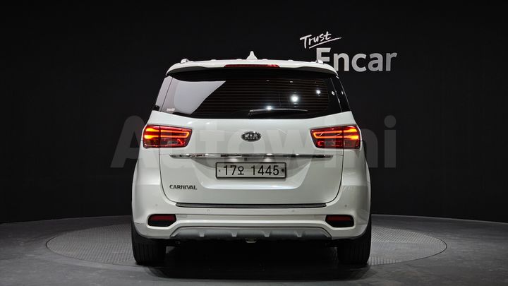 Kia Carnival 2019 — 4