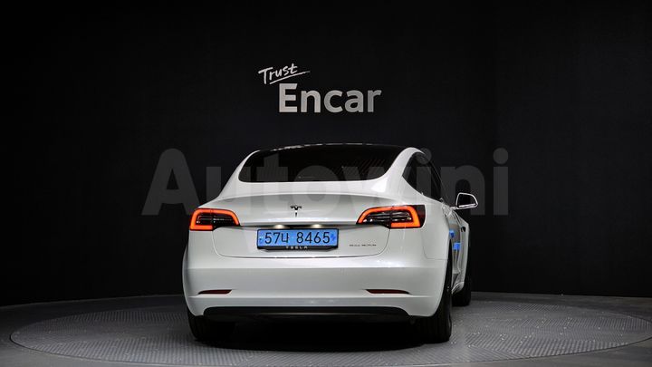 Tesla Model 3 2020 — 4