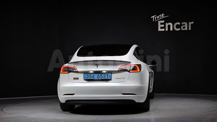 Tesla Model 3 2020 — 4