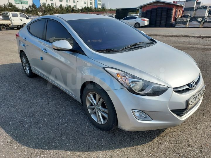 Hyundai Avante 2012 — 3