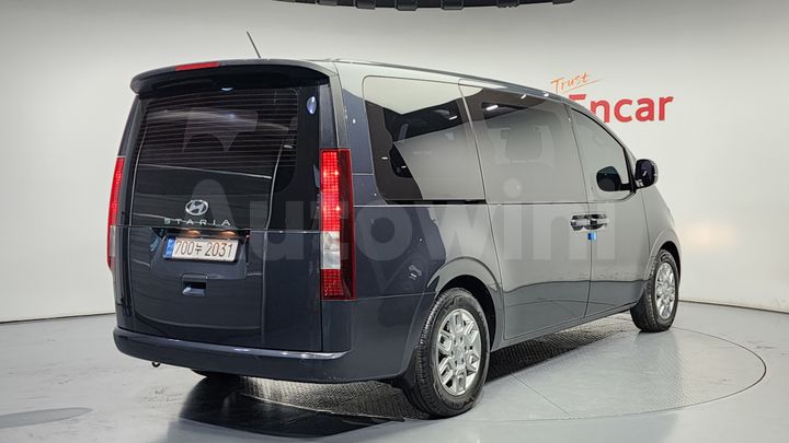 Hyundai Staria 2023 — 2