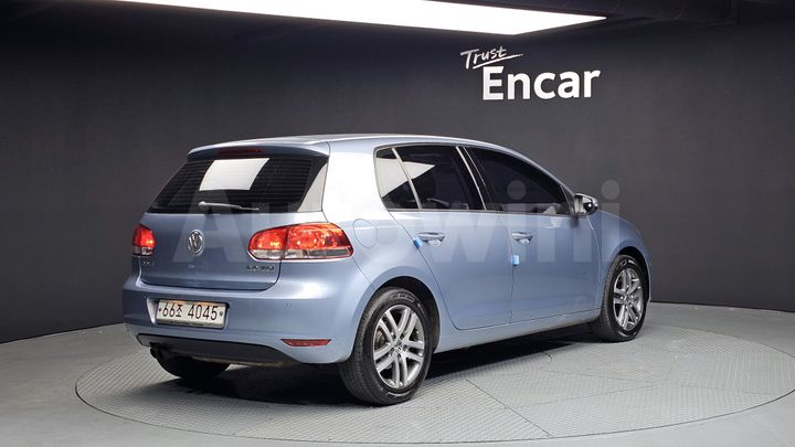 Volkswagen Golf 2011 — 2