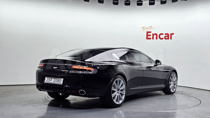 Aston Martin Rapide 2010 — 2