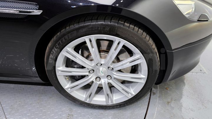 Aston Martin Rapide 2010 — 5