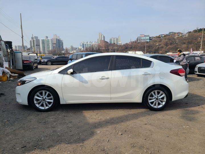 Kia K3 2016 — 3