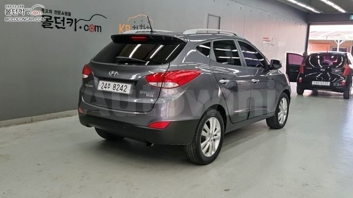 Hyundai Tucson 2009 — 2