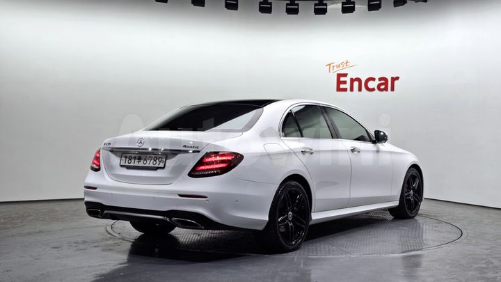 Mercedes Benz E Class 2020 — 2