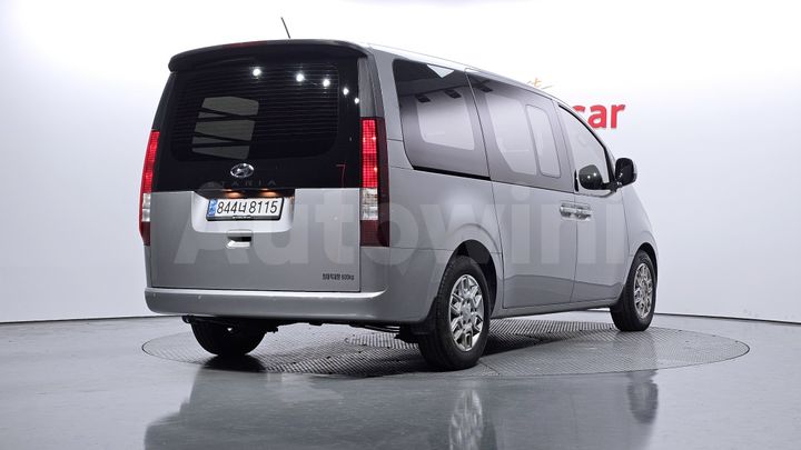 Hyundai Staria 2022 — 2