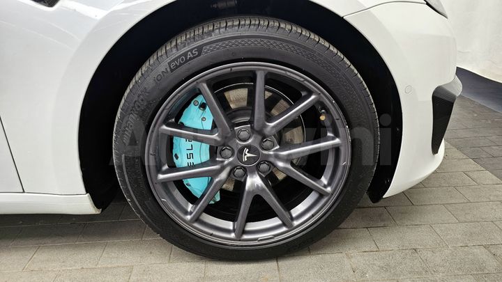 Tesla Model 3 2020 — 5