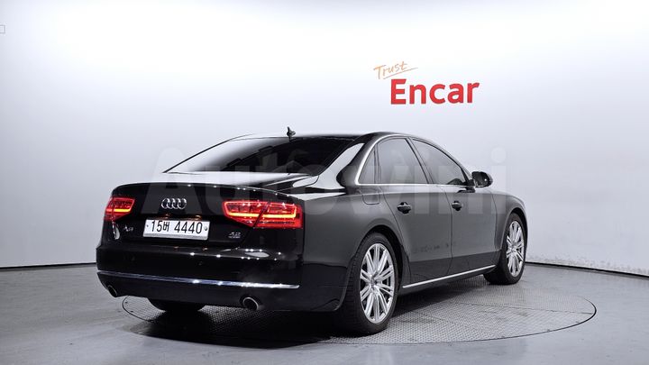 Audi A8 2011 — 2
