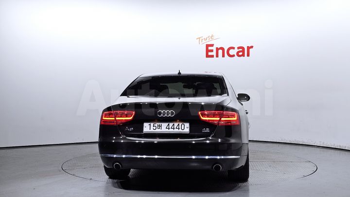 Audi A8 2011 — 4