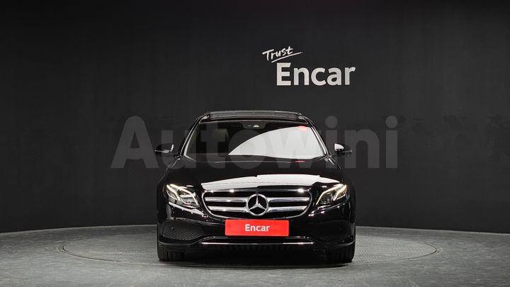 Mercedes-Benz E Class 2017 — 3