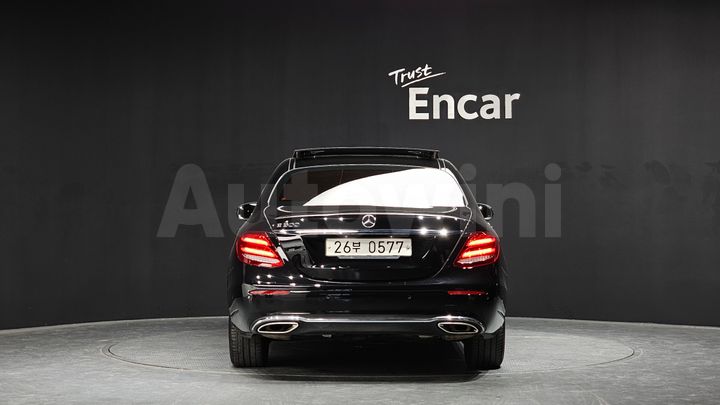 Mercedes-Benz E Class 2017 — 4