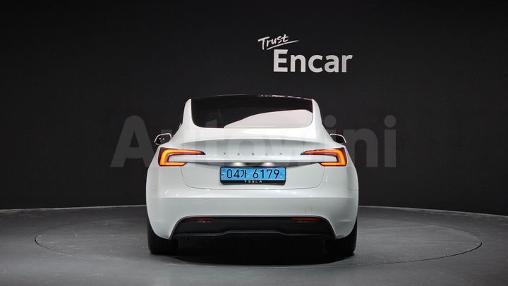 Tesla Model 3 2024 — 4