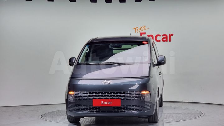 Hyundai Staria 2023 — 3