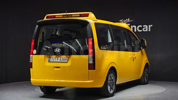 Hyundai Staria 2025 — 2