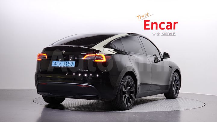 Tesla Model Y 2021 — 2