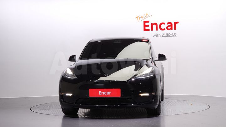Tesla Model Y 2021 — 3