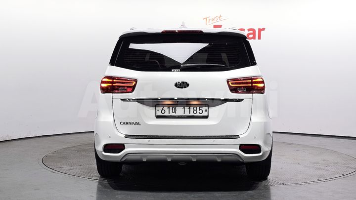 Kia Carnival 2019 — 4