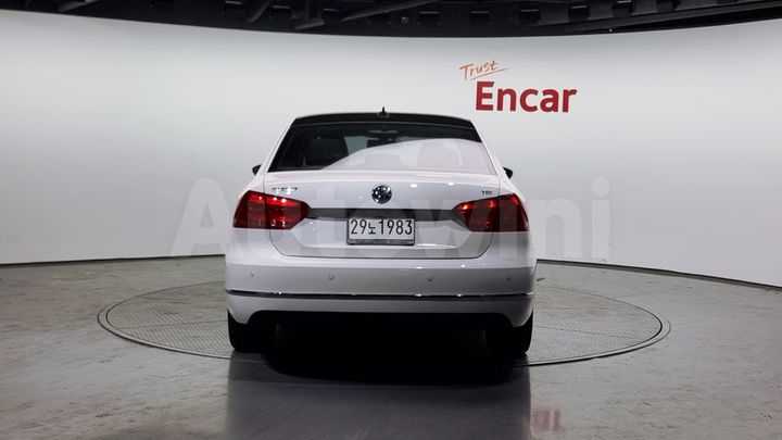 Volkswagen Passat 2015 — 4