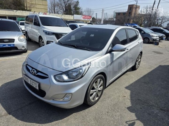 Hyundai Accent 2011 — 2