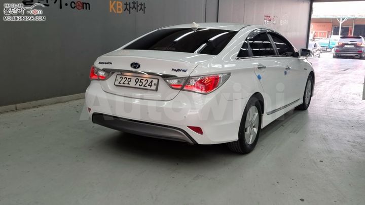 Hyundai Sonata 2011 — 2