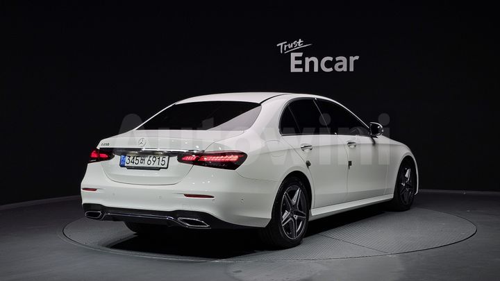 Mercedes-Benz E Class 2023 — 2