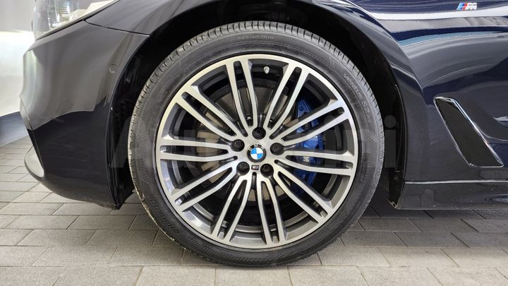 BMW 5 Series 2017 — 5