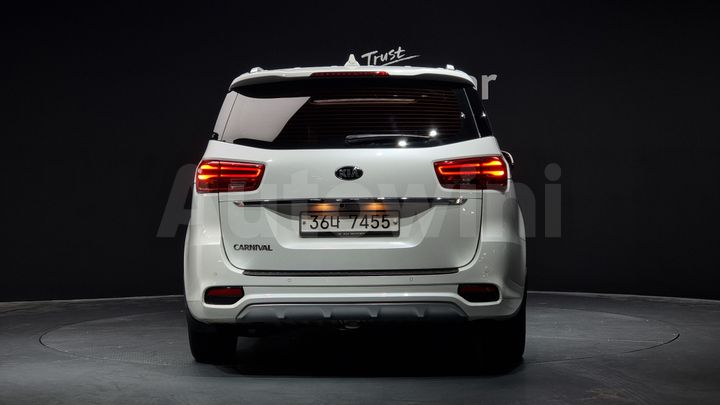 Kia Carnival 2019 — 4
