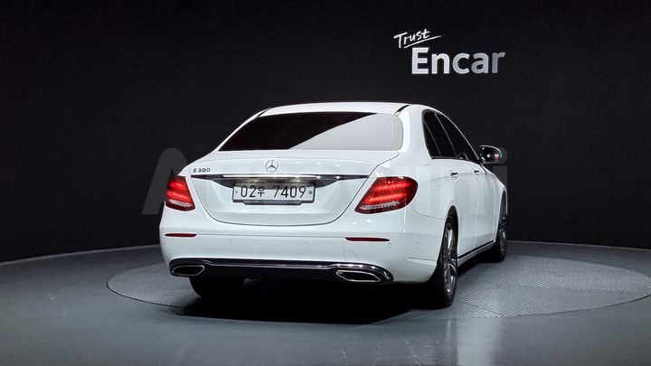 Mercedes Benz E Class 2019 — 4