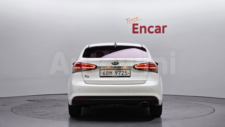 Kia K3 2018 — 4