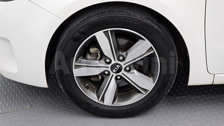 Kia K3 2018 — 5
