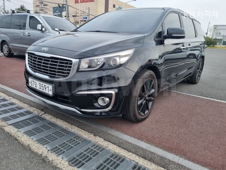 Kia Carnival 2015 — 2