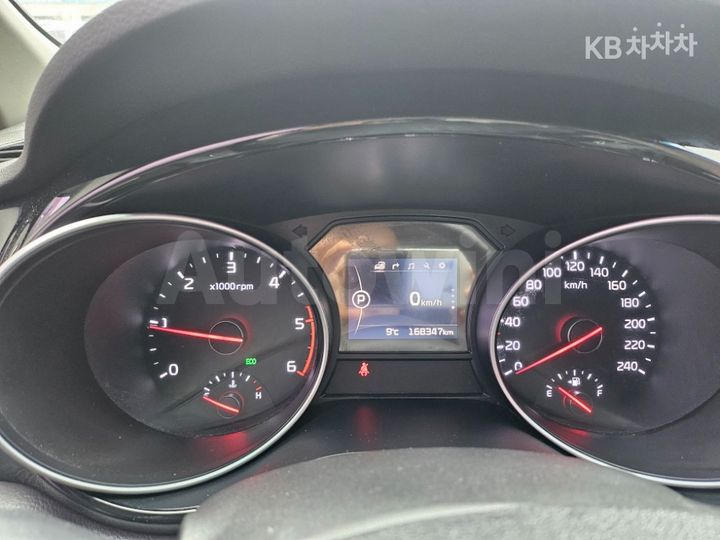 Kia Carnival 2015 — 5