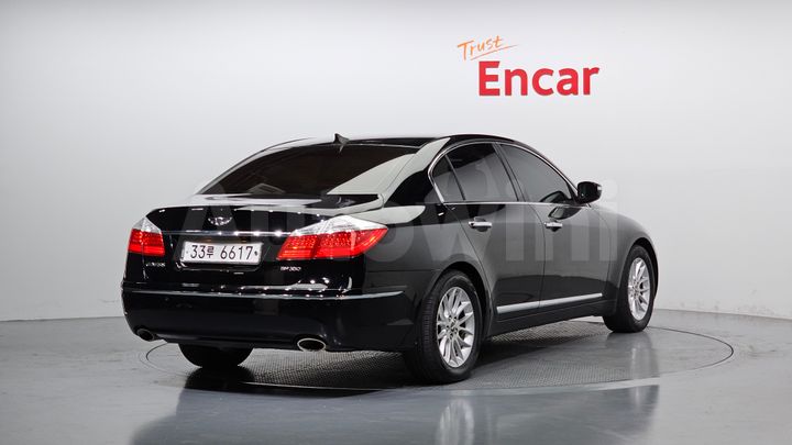 Hyundai Genesis 2011 — 2