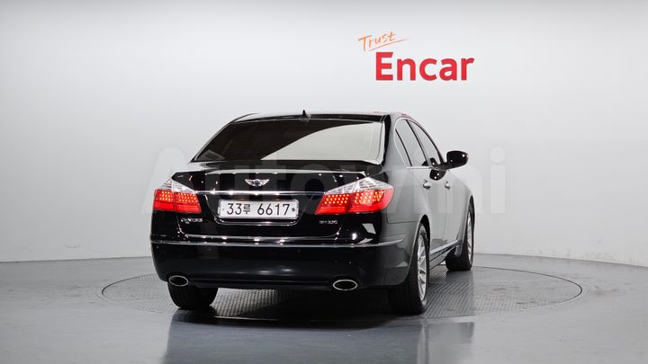 Hyundai Genesis 2011 — 4