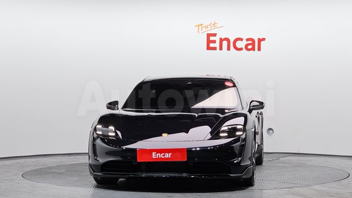Porsche Taycan 2024 — 3