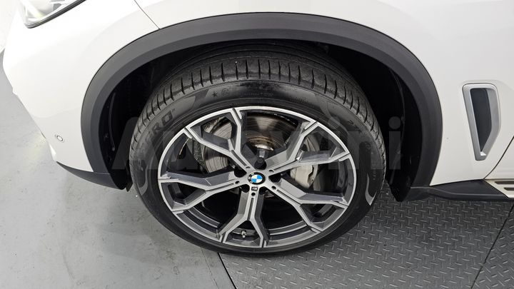 BMW X5 2021 — 5