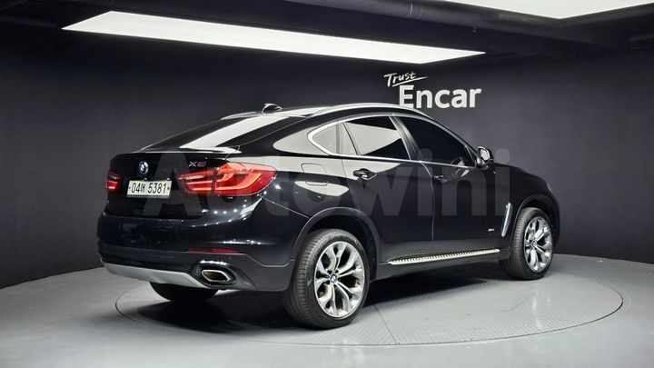 BMW X6 2018 — 2