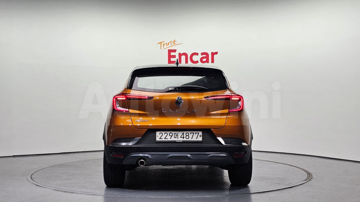 Renault Captur 2020 — 4