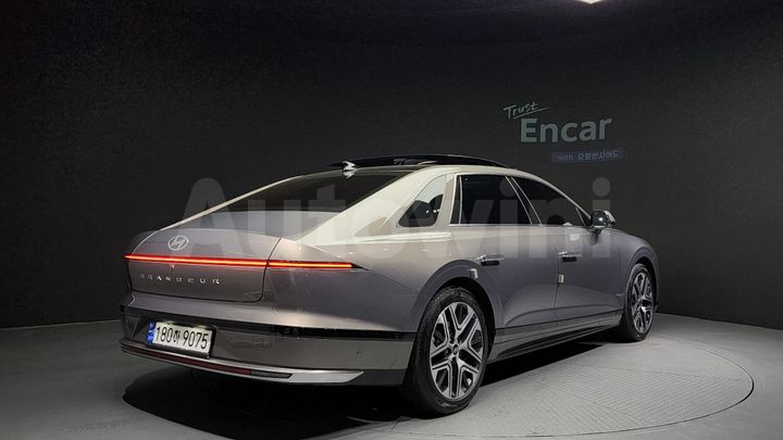 Hyundai Grandeur 2023 — 2