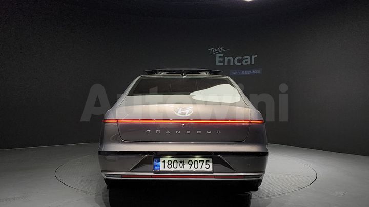 Hyundai Grandeur 2023 — 4