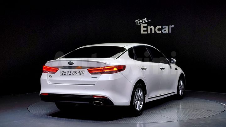 Kia K5 2018 — 2