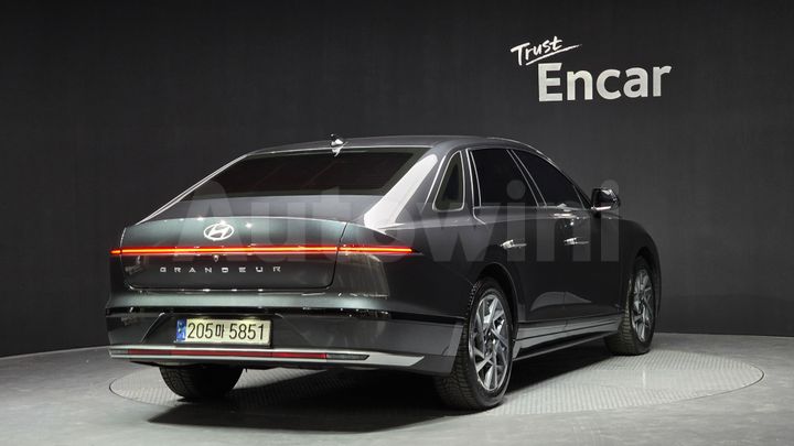 Hyundai Grandeur 2023 — 2