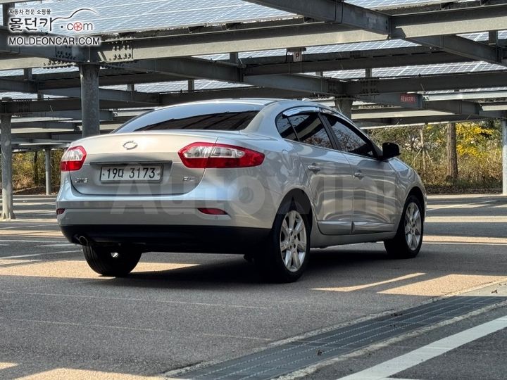Renault SM3 2009 — 4
