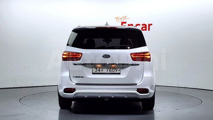 Kia Carnival 2019 — 4