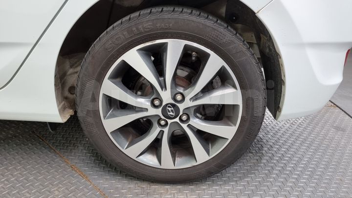 Hyundai Accent 2015 — 5