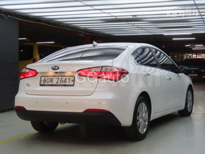 Kia K3 2015 — 4