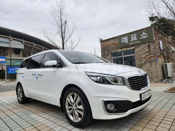 Kia Carnival 2018 — 2