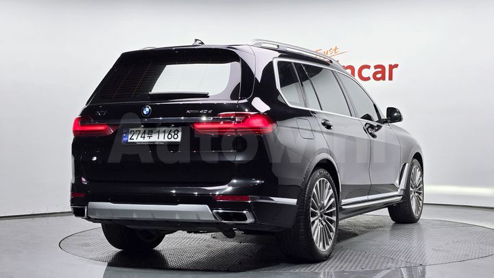 BMW X7 2021 — 2